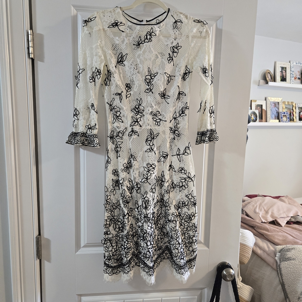 EUC Oscar De La Renta Lace Dress